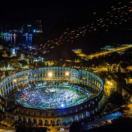 Dora By Interhome 普拉