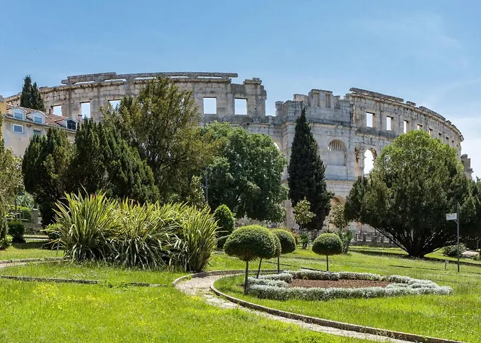 Dora By Interhome 풀라