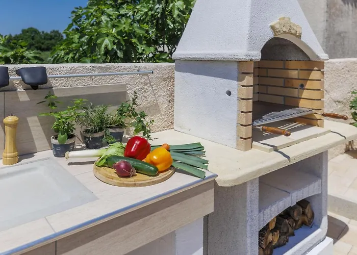 Dora By Interhome 풀라